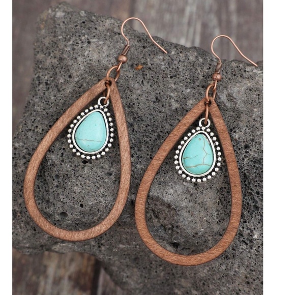 Boho Lightweight Wood Statement Earrings - Picture 1 of 3